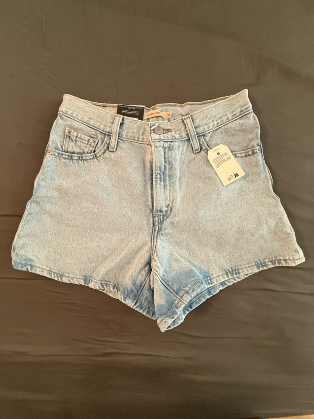 Light Wash High-Rise Denim Shorts - Women Levi’s ‘80s Mom Shorts